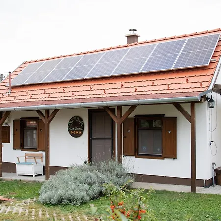 Rozsa Porta Zengővárkony